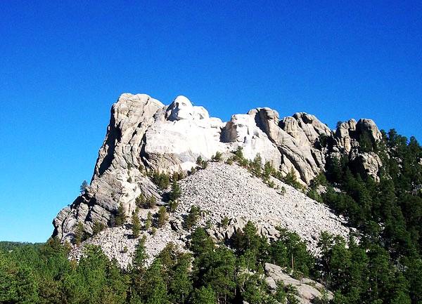 634586109150883764 Tìm hiểu 4 gương mặt đá khổng lồ trên núi Rushmore, Hoa Kỳ