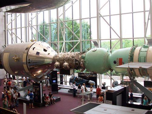 634589235778101305 Đến thăm nhà bảo tàng Hàng Không & Không Gian (National Air and Space Museum) ở D.C
