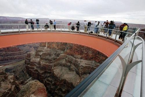 Đến thăm chiếc cầu kính Skywalk, Grand Canyon 634837456718070000 Đến thăm chiếc cầu kính Skywalk, Grand Canyon