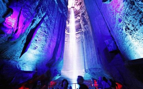 634872639375480000 Đến thăm Thác Ruby (Ruby Falls), Lookout Mountain