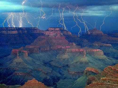 634887334884440000 Ngỡ ngàng trước sắc màu Grand Canyon