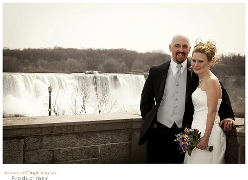 634887375092130000 Trải nghiệm chụp ảnh cưới ở thác nước Niagara Fall