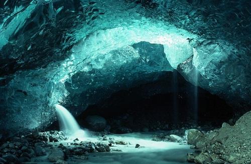 634903953212620000 Đến thăm động băng dưới lòng sông ở vịnh Glacier, Alaska