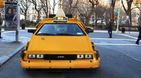 Bước lên Taxi New York Cỗ máy thời gian DeLorean 634906771528290000 Bước lên Taxi New York Cỗ máy thời gian DeLorean