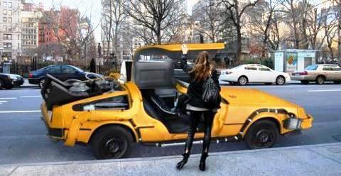 634906771549470000 Bước lên Taxi New York   Cỗ máy thời gian DeLorean