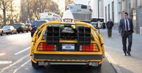 Bước lên Taxi New York Cỗ máy thời gian DeLorean 634906771558670000 Bước lên Taxi New York Cỗ máy thời gian DeLorean