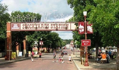 634914098957830000 Đến thăm phiên chợ truyền thống Stockyards ở Oklahoma