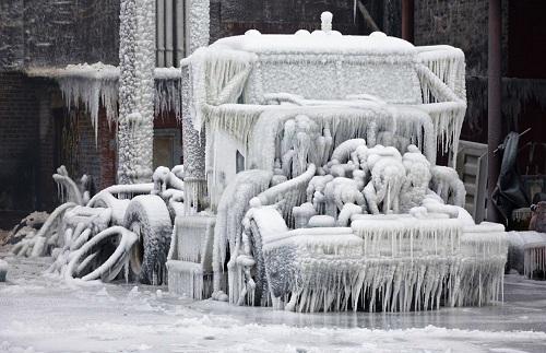 634951139214700000 Khi chữa cháy trong... tuyết ở Chicago