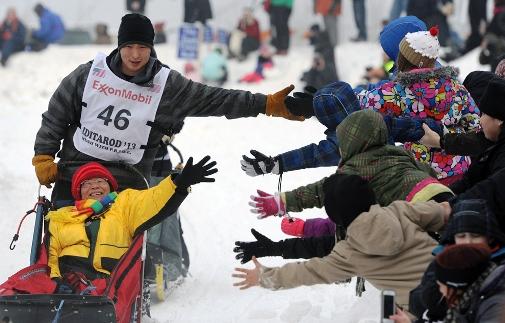 634994778918677865 Trải nghiệm giải đua chó   Iditarod Trail Sled Dog Race ở Nome