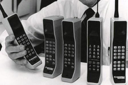 635010149189179345 Nhìn lại chặng đường lịch sử 40 năm của điện thoại di động