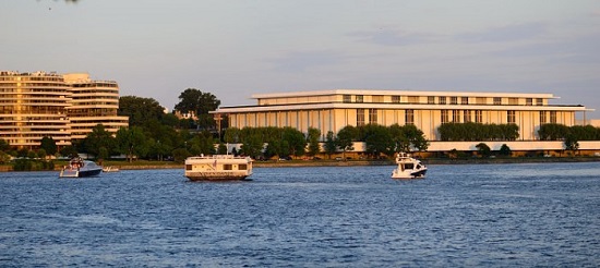635396171726261250 Đến thăm trung tâm biểu diễn nghệ thuật John F. Kenndy   Kennedy Center