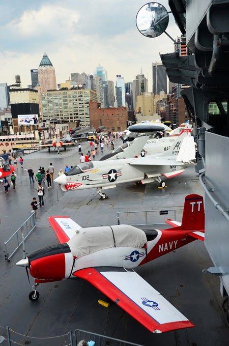 635407283219372210 Đến thăm bảo tàng hàng không mẫu hạm Intrepid ở New York