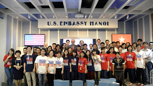 ac041414i 500 Đại sứ quán Hoa Kỳ ở Việt Nam và cam kết với người dân