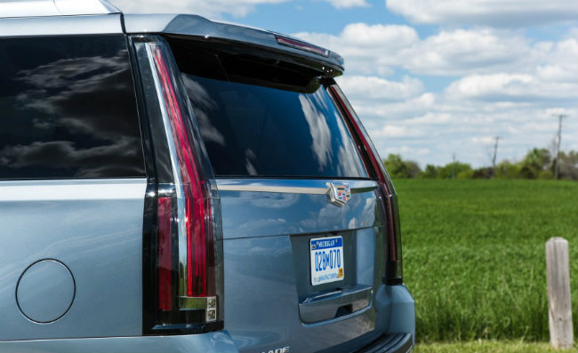 Cadillac Escalade Platinum 2016 cạnh tranh mạnh mẽ, giá cả hợp lý 1466695095.1466406263 ca7 Cadillac Escalade Platinum 2016 cạnh tranh mạnh mẽ, giá cả hợp lý