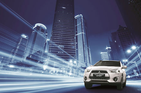 Mitsubishi Motors mang đến những gì tại Vietnam Motor Show? 6 Mitsubishi Oulander Sport 8e840 Mitsubishi Motors mang đến những gì tại Vietnam Motor Show?