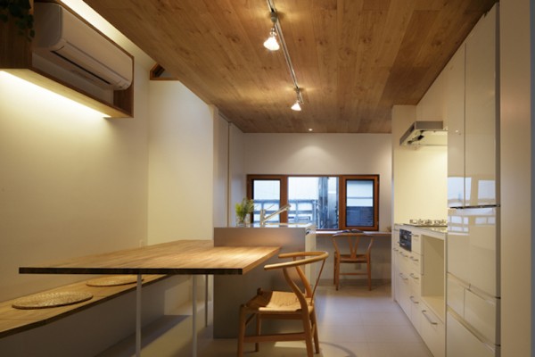 ToiGian150316 2 600x400 Thiết kế ngôi nhà tươi sáng và thông thoáng theo chiều cao