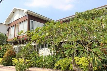 182225baoxaydung image002 Thiết kế biệt thự tuyệt đẹp làm từ 28 chiếc container tại Sài Gòn