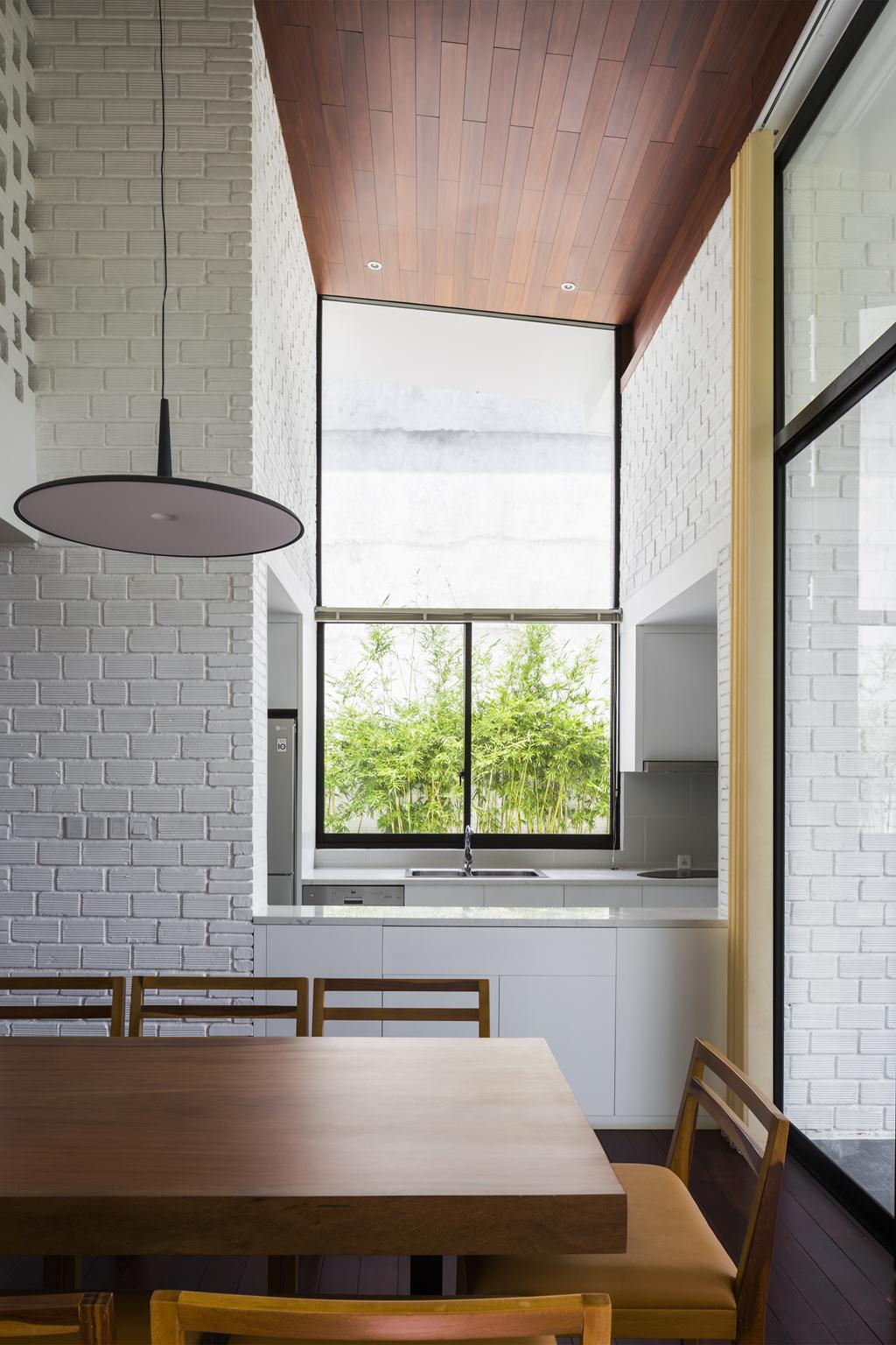 Cùng nhìn qua ngôi nhà có vườn trên mái rộng gần 500m² giữa lòng phố biển Nha Trang hoans hanging garden ngoi nha mai xanh giua long pho bien nha trang cda3641946 Cùng nhìn qua ngôi nhà có vườn trên mái rộng gần 500m² giữa lòng phố biển Nha Trang