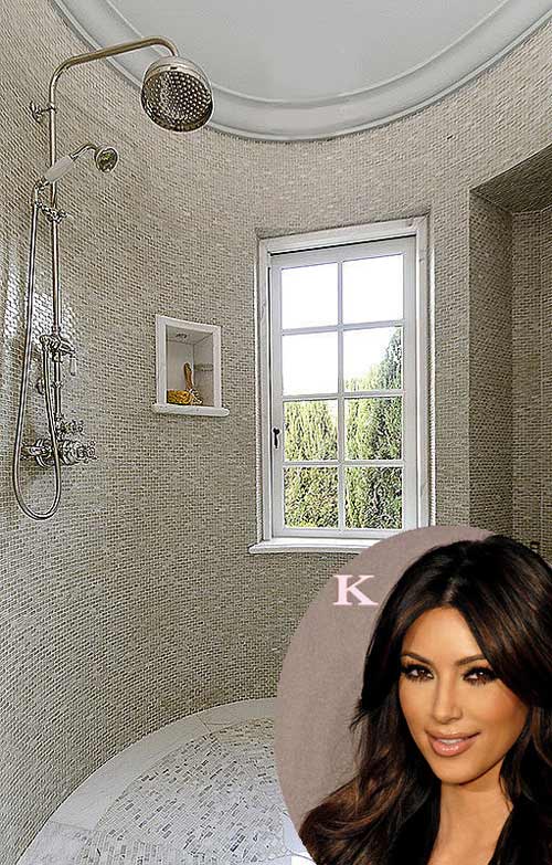 Tham quan phòng tắm của sao xa hoa như spa cao cấp 5 1420533007 kim kardashian 1420595552047 Tham quan phòng tắm của sao xa hoa như spa cao cấp